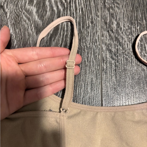 Extra small garage tan crop top - Picture 3 of 4